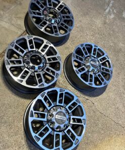 2025 Ford F250 Wheels. Center caps and lug nuts