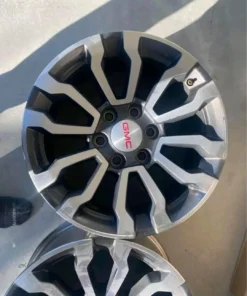 2 GMC Sierra 1500 AT4 Wheels