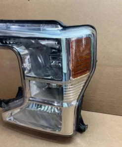 Alternative view of OEM Ford F-350 Headlight